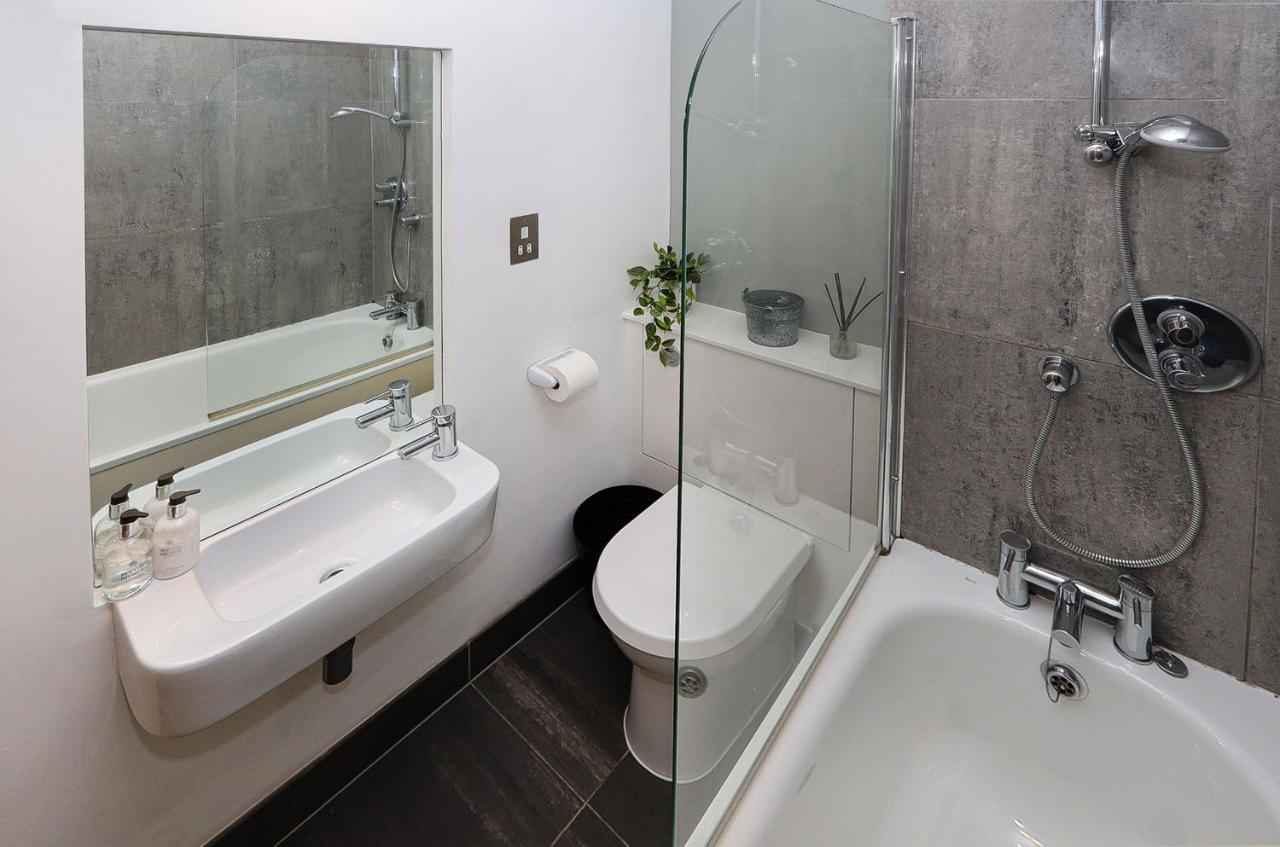 Apartment Bright And Modern 2 Bed Flat