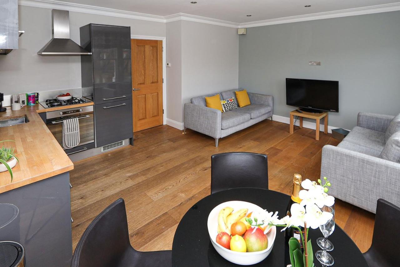 Apartment Bright And Modern 2 Bed Flat *